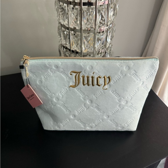 NWT Juicy Couture Large Travel Cosmetic Bag - Picture 1 of 7